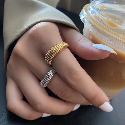 Spiral open index finger ring