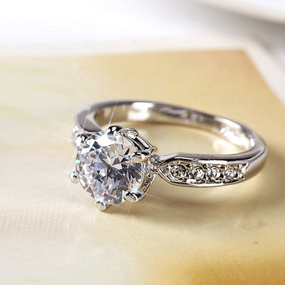 Elegant and luxurious wedding ring