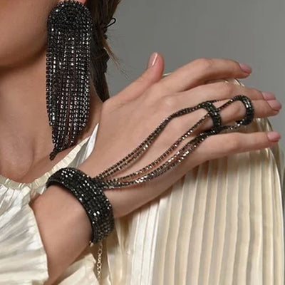 Fashion hand chain bracelet