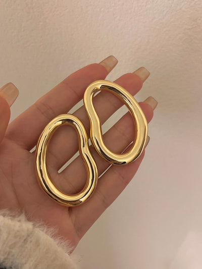 Oval hollow earrings