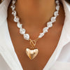 Fashionable pearl necklace set