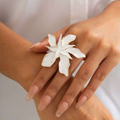 Starfish pearl ring