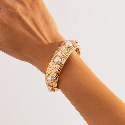 Concave pearl luxury bracelet