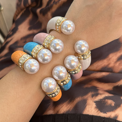 Fashionable dopamine pearl spring bracelet