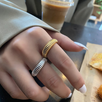 Spiral open index finger ring