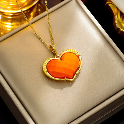 Elegant heart pendant necklace